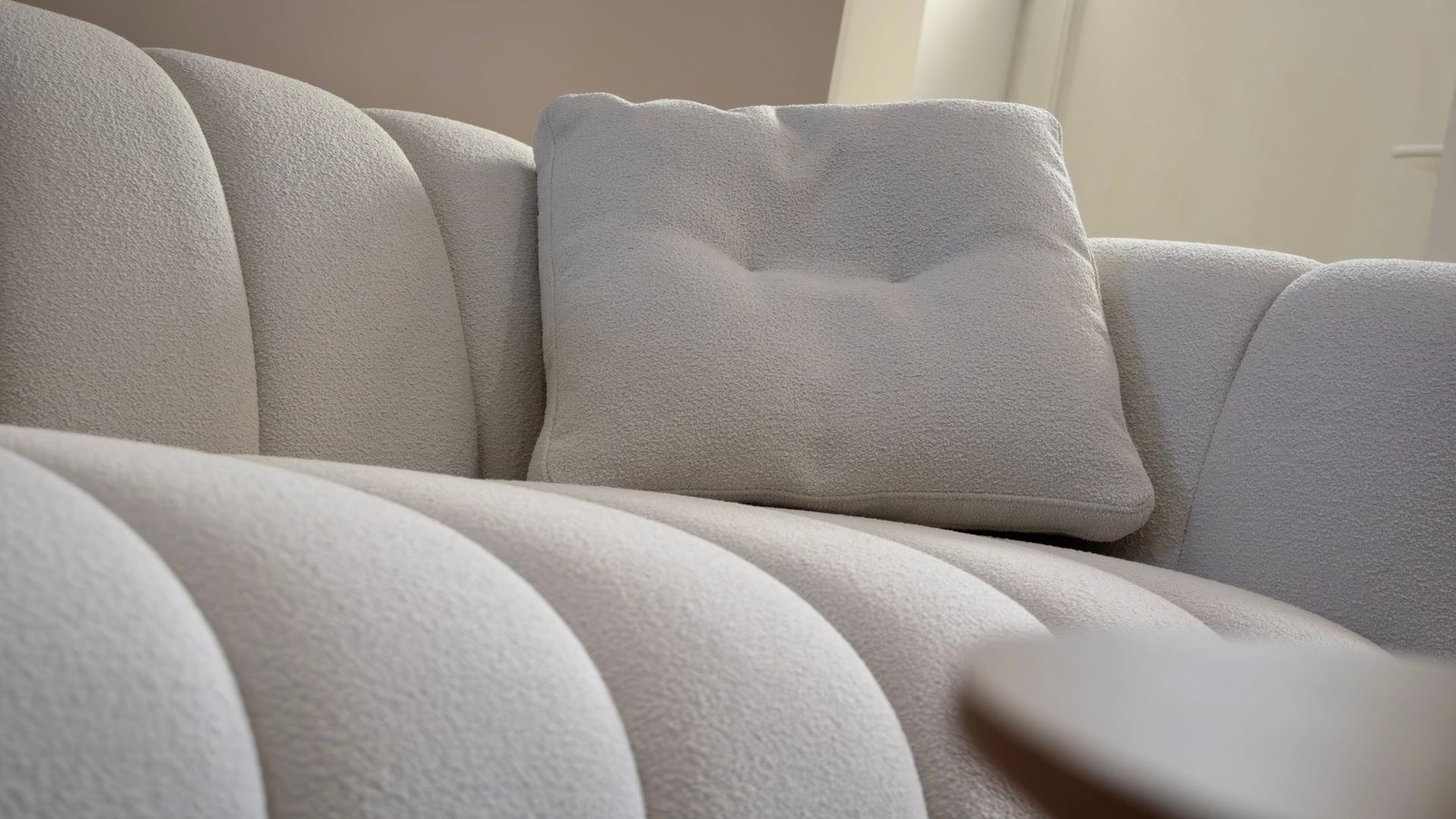 canape haut de gamme tissu beige bouclette
